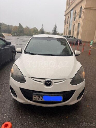 Mazda 2-1