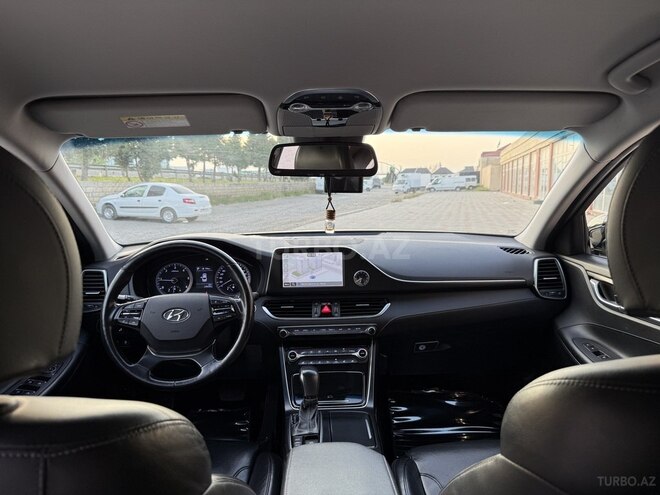 Hyundai Grandeur-12