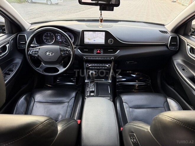 Hyundai Grandeur-13