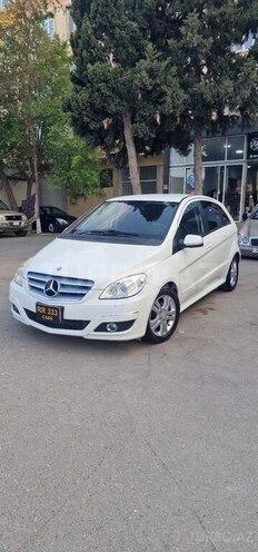 Mercedes B 200 2010, 214,000 km - 2.0 л - Sumqayıt