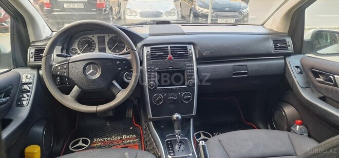 Mercedes B 200 2010, 214,000 km - 2.0 л - Sumqayıt