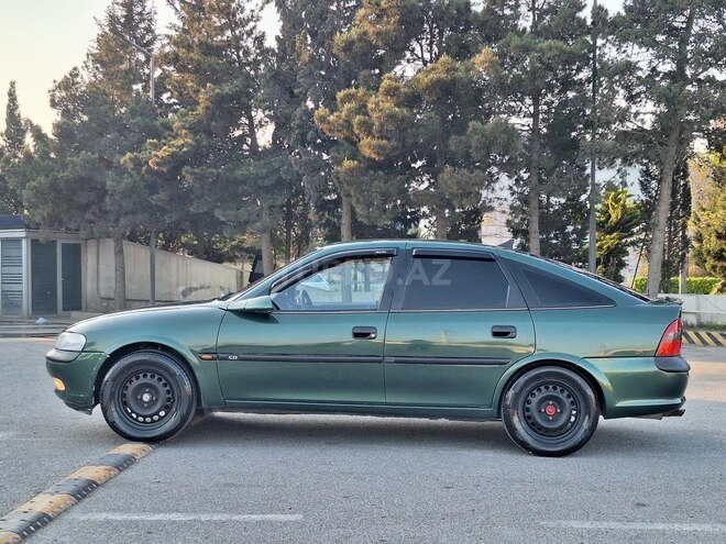Opel Vectra-4