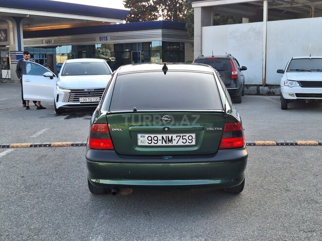 Opel Vectra-10