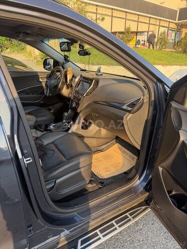 Hyundai Santa Fe-13