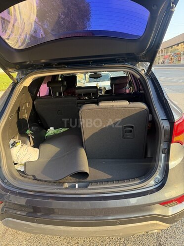 Hyundai Santa Fe-11