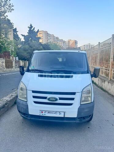 Ford Transit-1