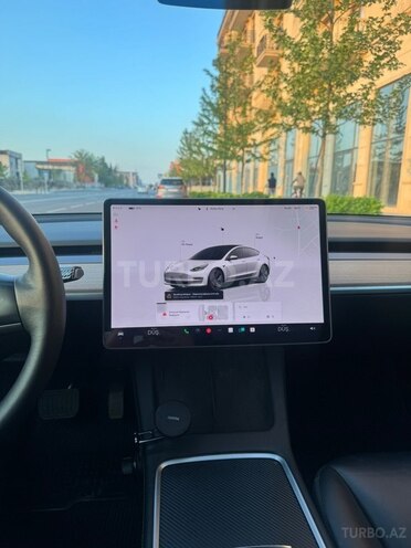 Tesla Model 3-11