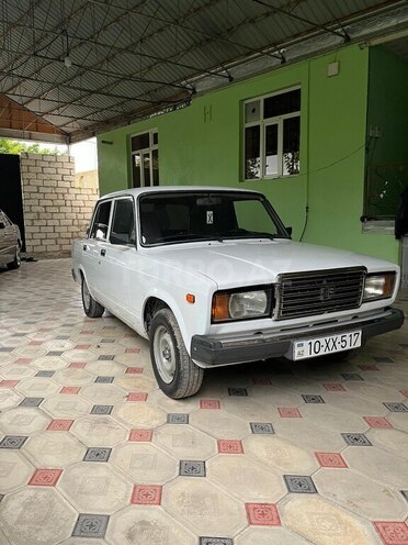 LADA (VAZ) 2107-1