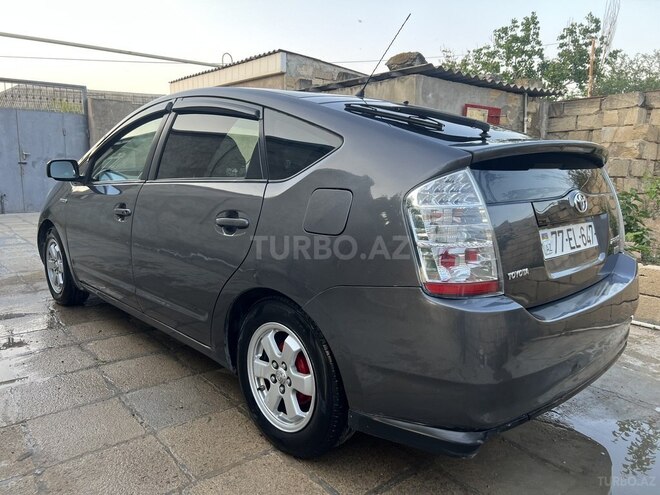 Toyota Prius-18