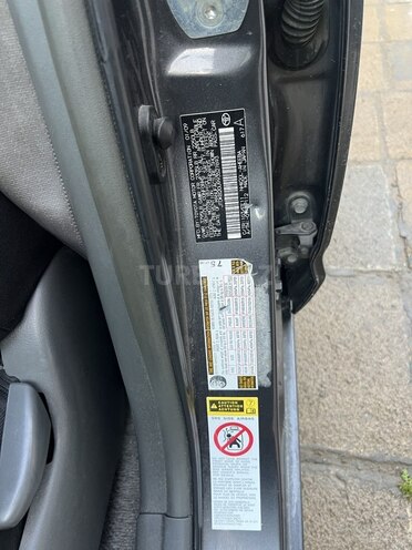 Toyota Prius-8