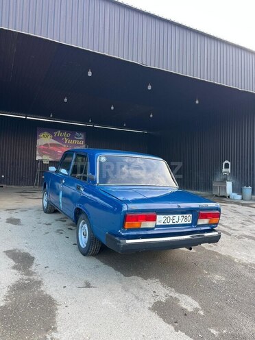 LADA (VAZ) 2107-2
