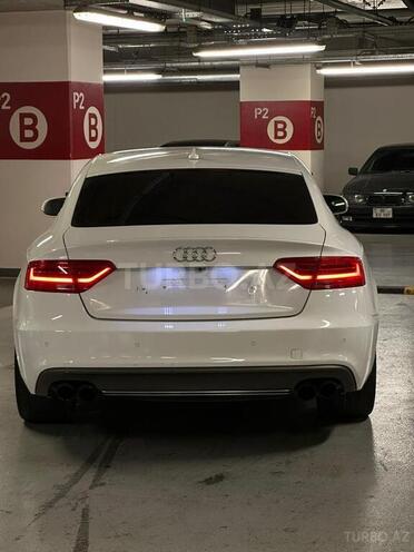 Audi A5-4