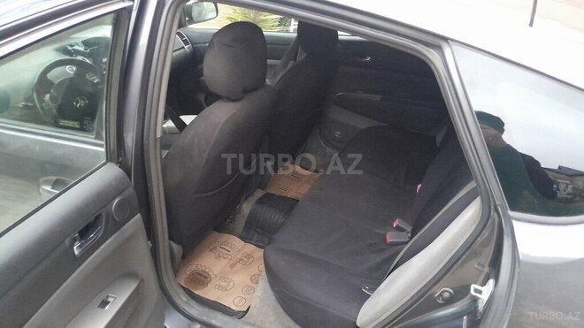 Toyota Prius-8