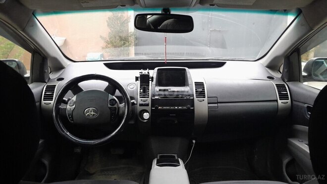 Toyota Prius-6