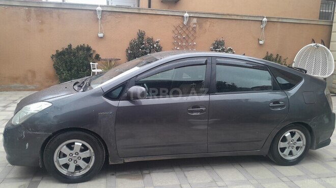 Toyota Prius-3