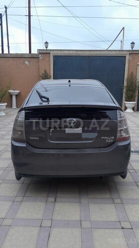 Toyota Prius-2