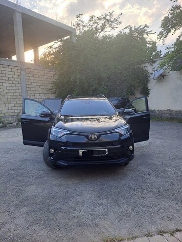 Toyota RAV4-6