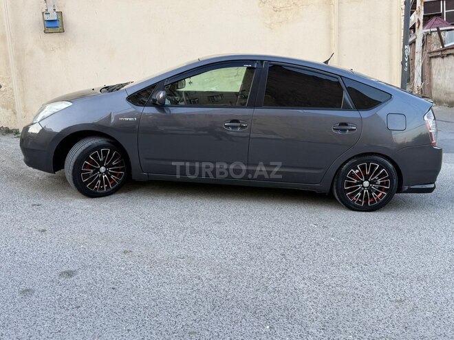 Toyota Prius-4