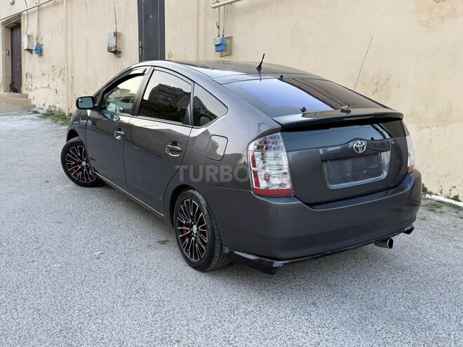 Toyota Prius-6