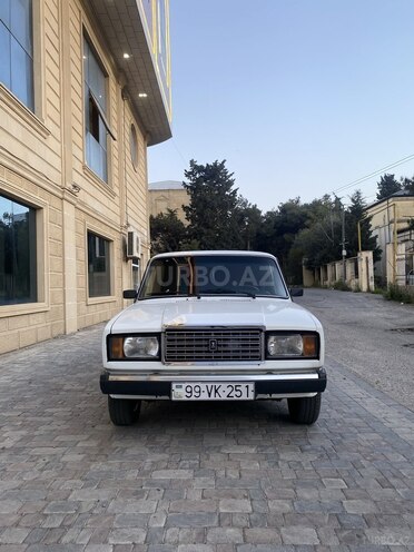 LADA (VAZ) 2107-1