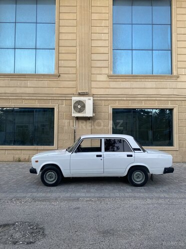 LADA (VAZ) 2107-2