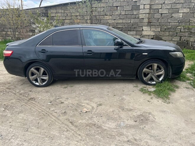 Toyota Camry-3