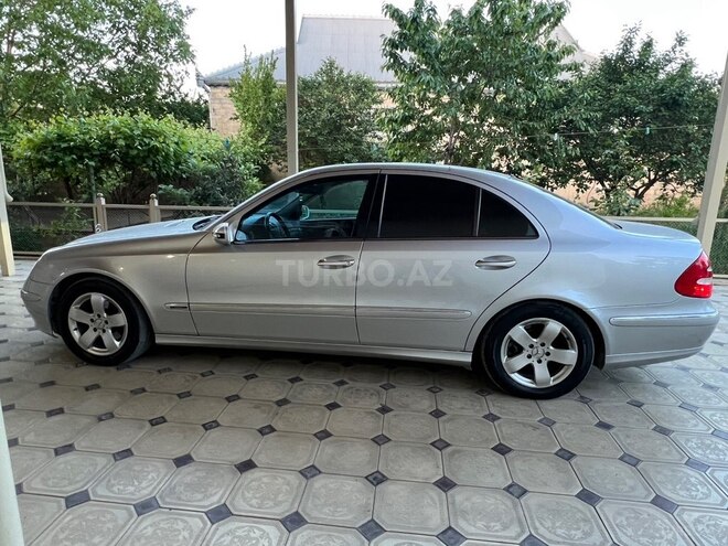 Mercedes E 240-3