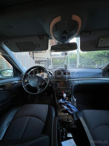 Mercedes E 240-6