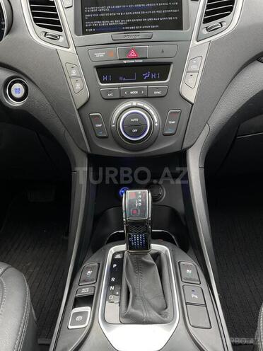 Hyundai Santa Fe-3