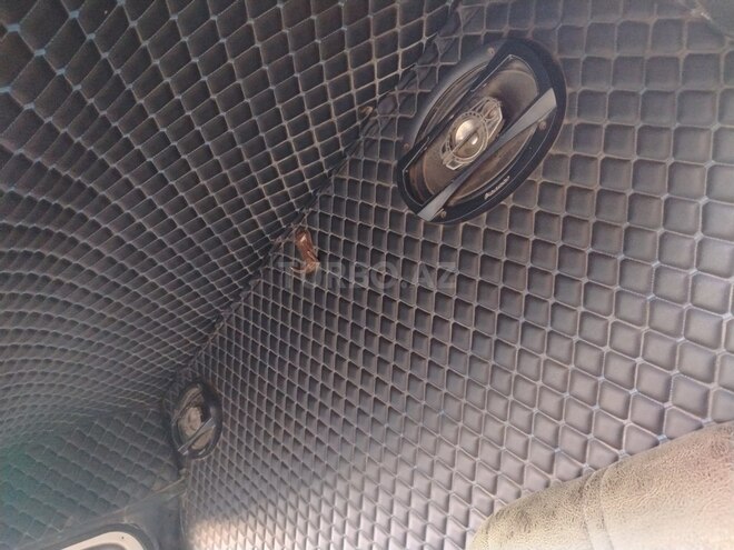Ford Transit-6