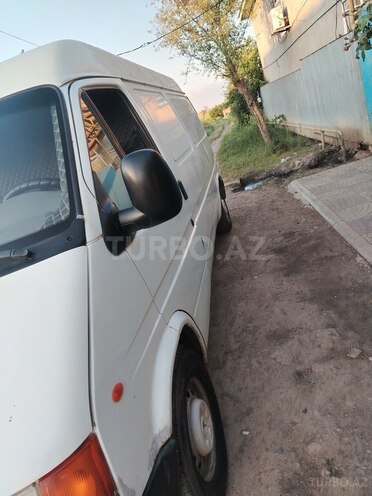 Ford Transit-8