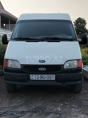 Ford Transit-1