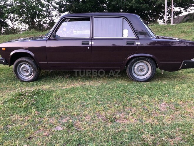 LADA (VAZ) 2107-10