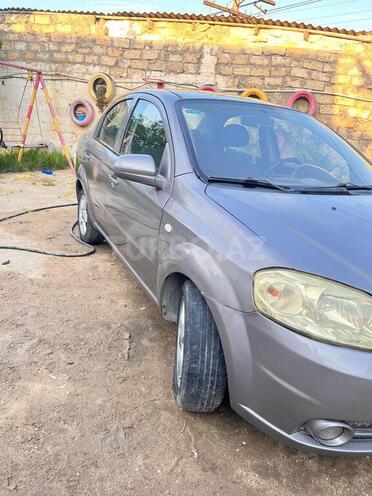 Chevrolet Aveo-3