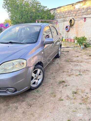 Chevrolet Aveo-2