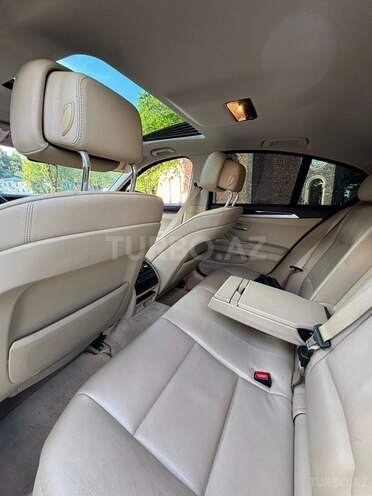 BMW 528-8