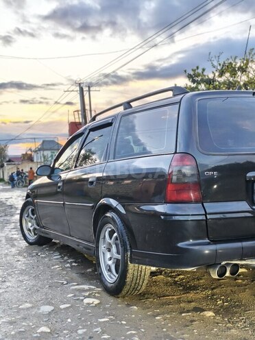 Opel Vectra-8