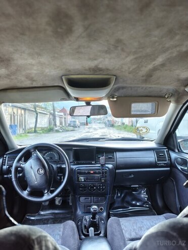 Opel Vectra-9
