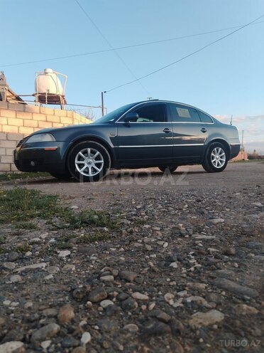 Volkswagen Passat-5