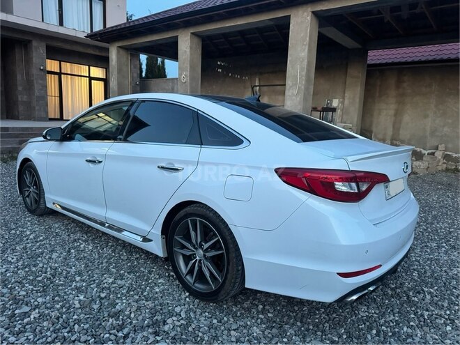 Hyundai Sonata-5
