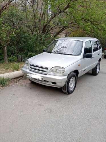 Chevrolet Niva-2