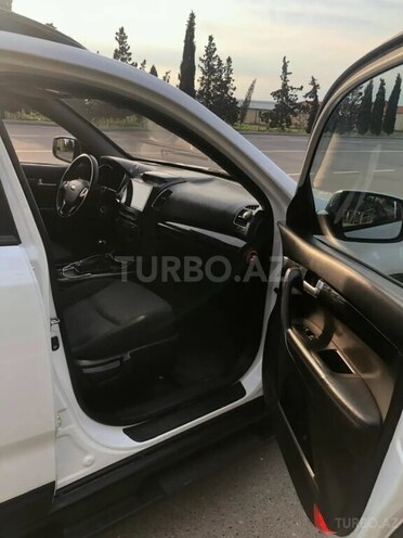 Kia Sorento-8