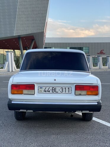 LADA (VAZ) 2107-2