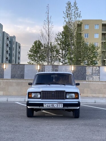 LADA (VAZ) 2107-1