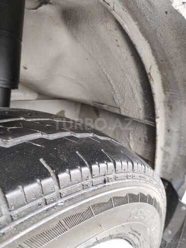 Ford Transit-9