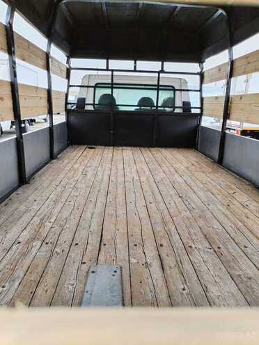 Ford Transit-7