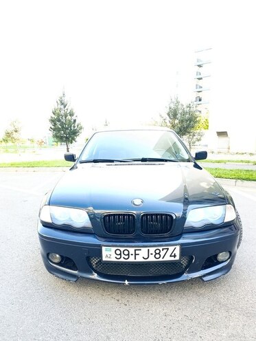 BMW 320-1