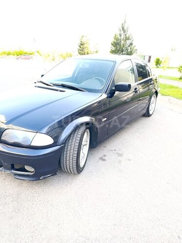 BMW 320-2