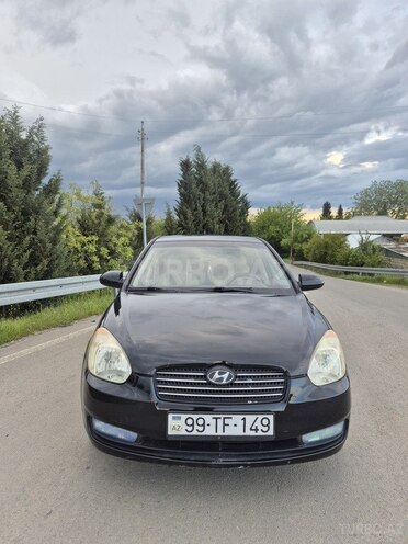 Hyundai Accent-6