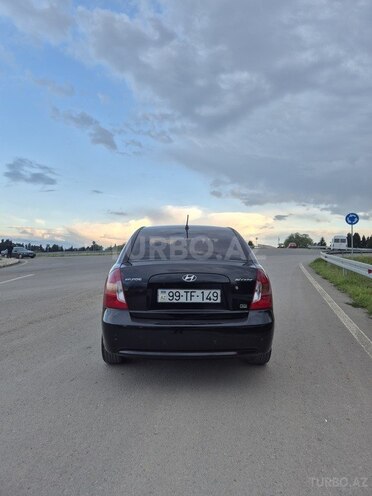 Hyundai Accent-5